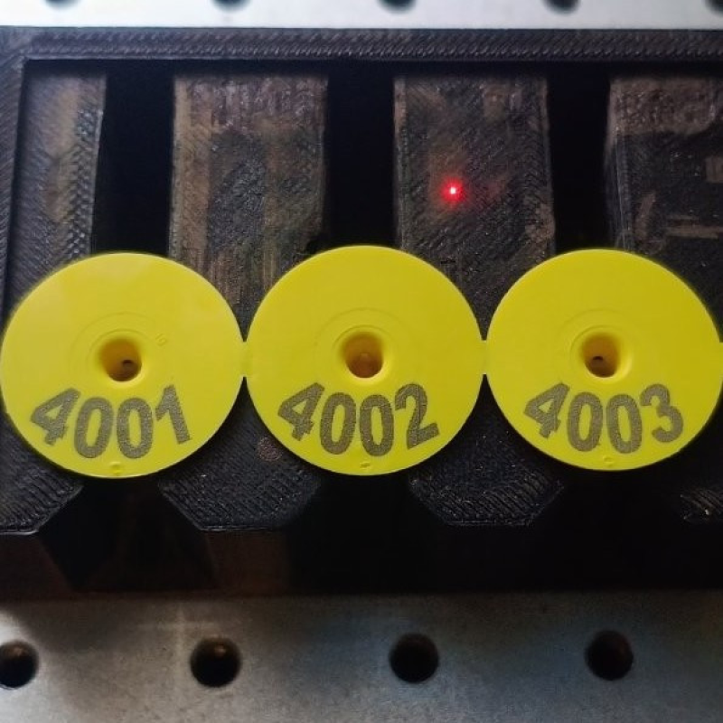 Бирка вушна MultiFlex R/R 27 мм (з номерацією від 1 до 100), 100 уп/шт Бирка вушна MultiFlex R/R 27 мм (з номерацією від 1 до 100), 100 уп/шт