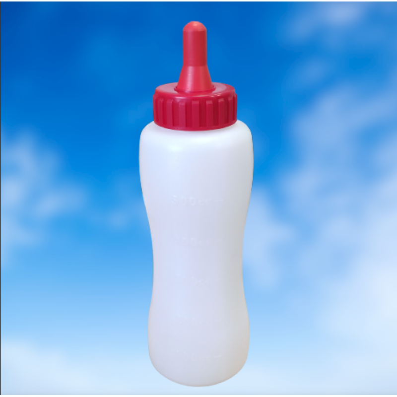 Пляшка 0.5 л з соскою для напування ягнят і козенят