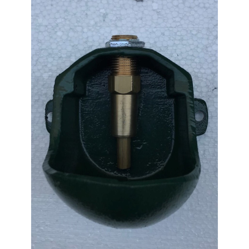 Автоматична чавунна поїлка для підсосних поросять із латунним клапаном Автоматична чавунна поїлка для підсосних поросять із латунним клапаном